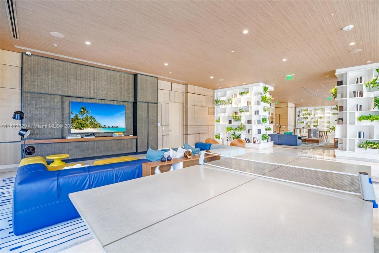 55 SW 9th St, Unit 3205, Miami, FL 33130 Photo