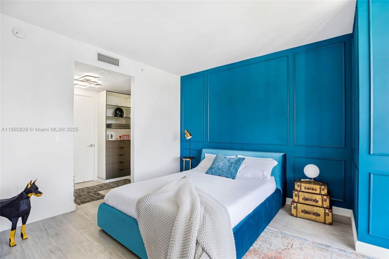 55 SW 9th St, Unit 3205, Miami, FL 33130 Photo