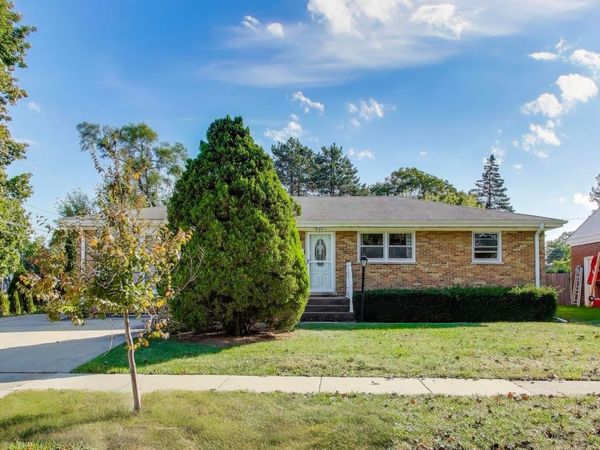 901 S Can Dota Avenue, Mount Prospect, IL 60056