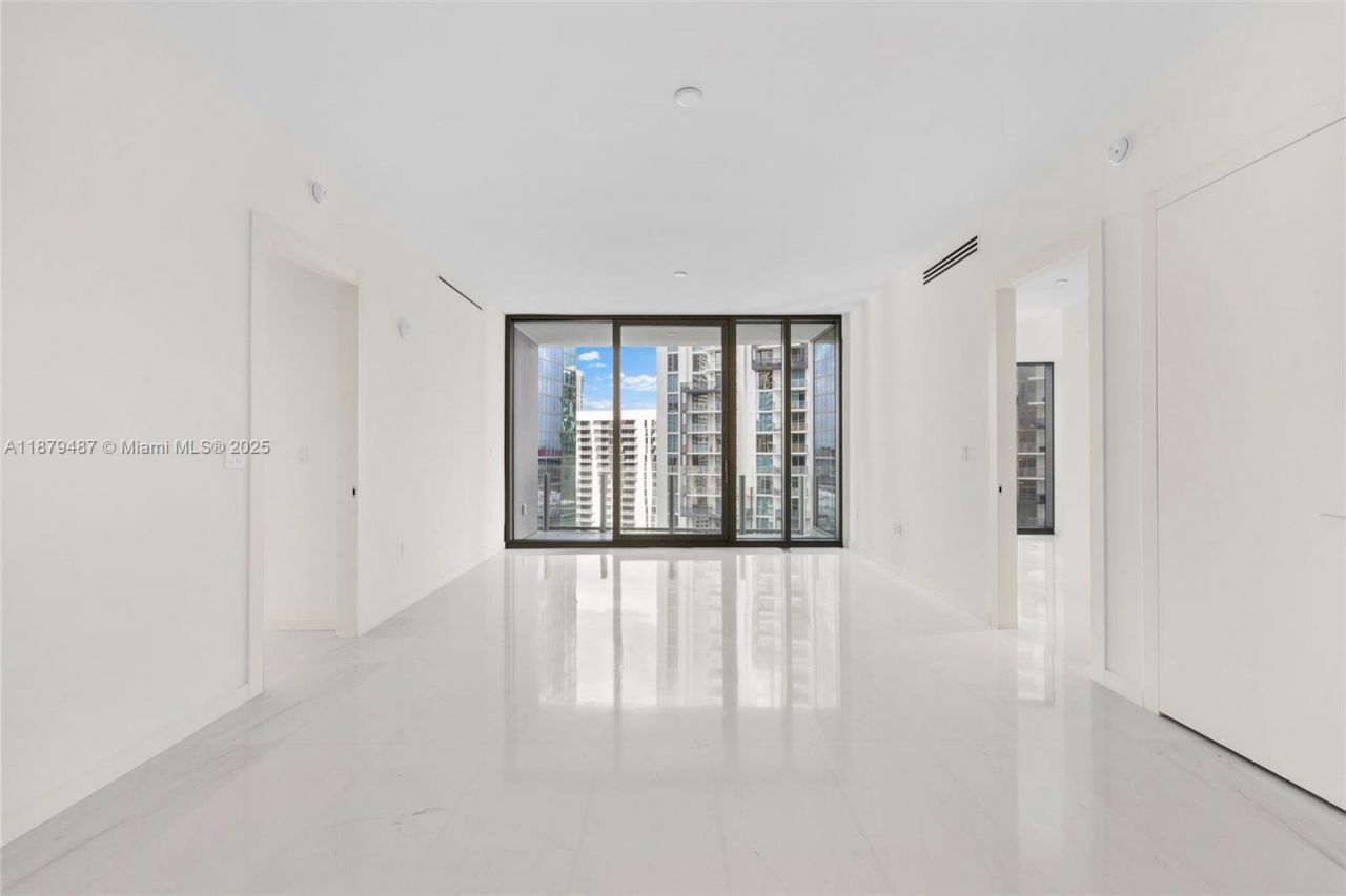 300 Biscayne Blvd Way, Unit 2409, Miami, FL 33131 Photo