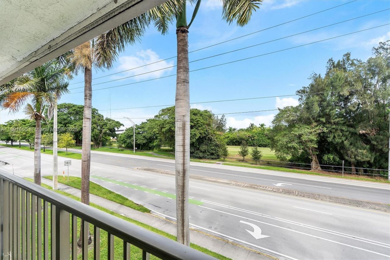 610 S Park Rd, Unit 35-1, Hollywood, FL 33021 Photo