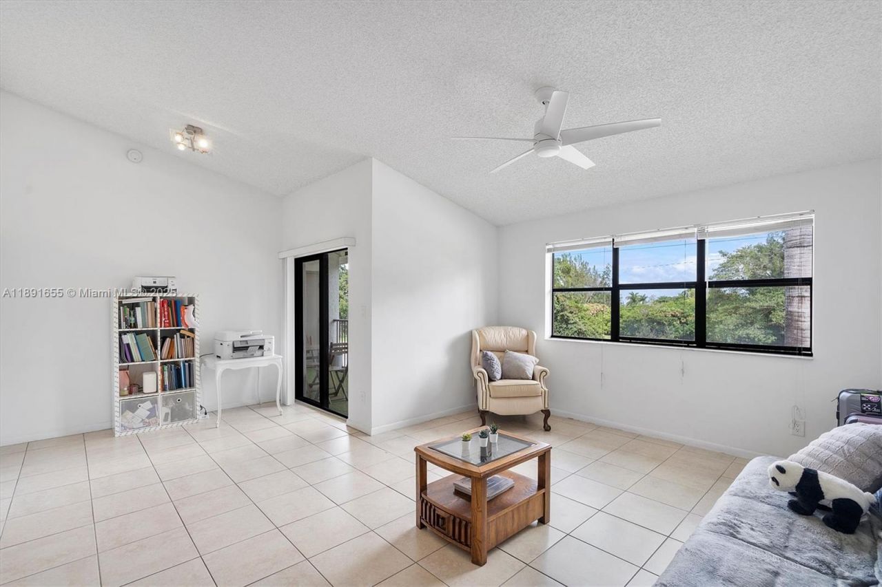 610 S Park Rd, Unit 35-1, Hollywood, FL 33021 Photo