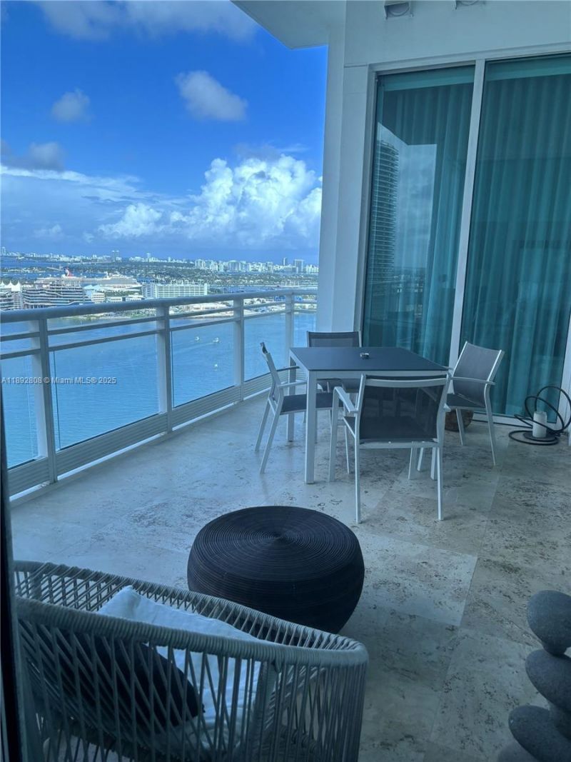 900 Brickell Key Blvd, Unit 2602, Miami, FL 33131 Photo