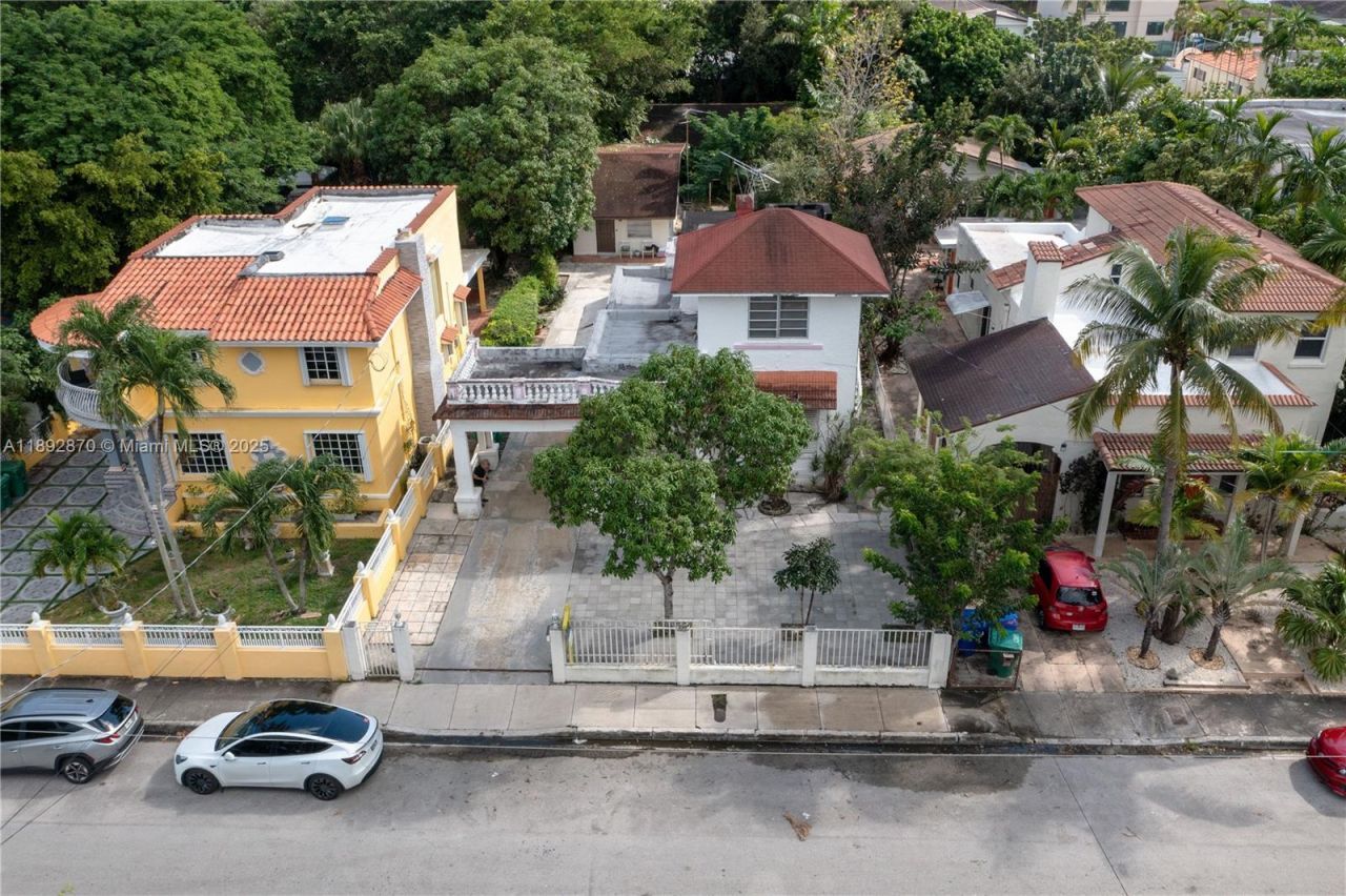 1338 SW 14th St, Miami, FL 33145 Photo