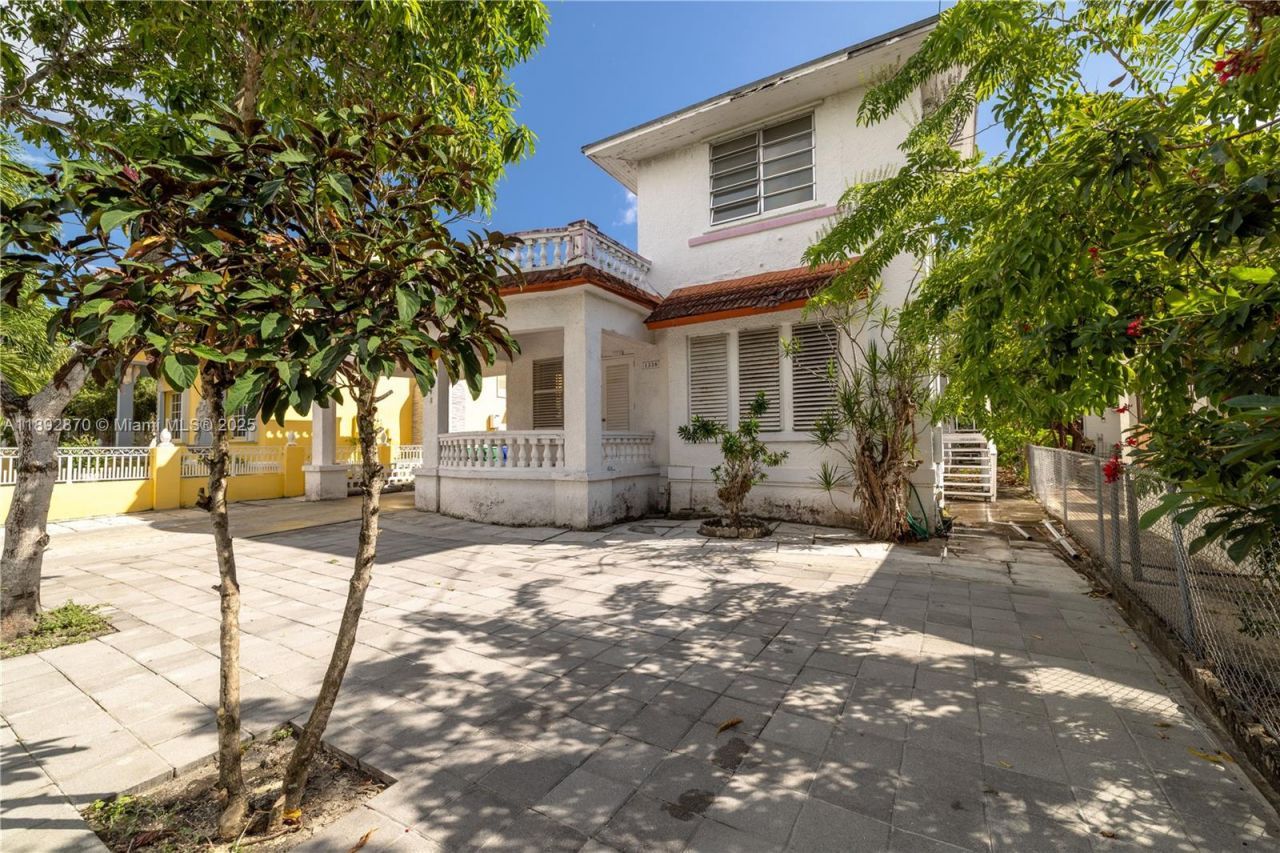 1338 SW 14th St, Miami, FL 33145 Photo