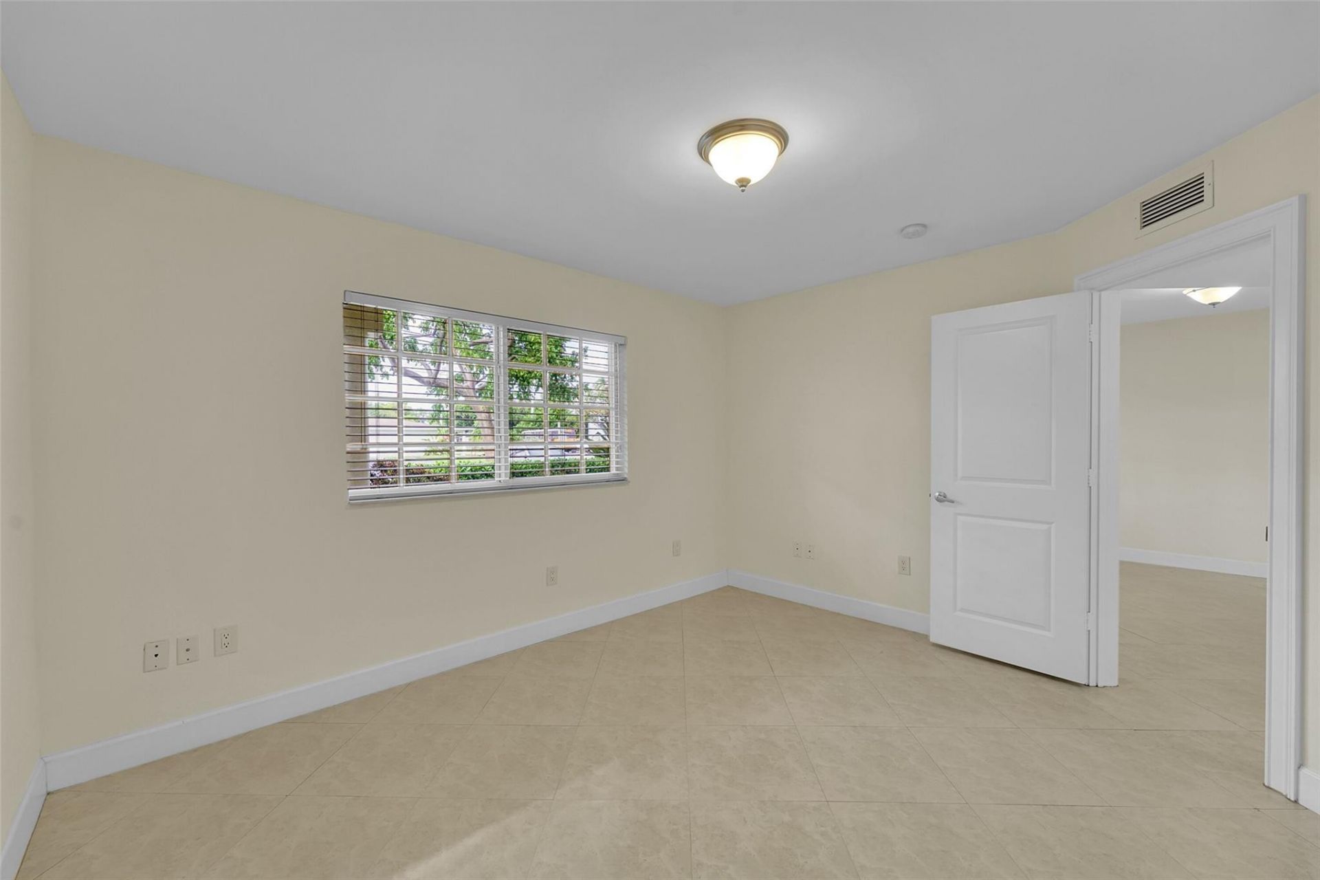 410 SW 15th Street, Unit 103, Pompano Beach, FL 33060 Photo