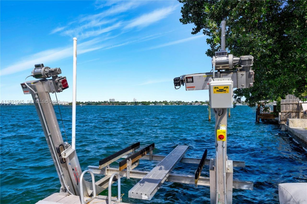 444 W Rivo Alto Dr, Miami Beach, FL 33139 Photo