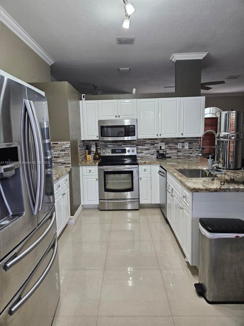 2635 SE 4th Pl, Homestead, FL 33033 Photo