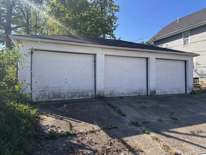 1045 Wilson Avenue, Columbus, OH 43206 Photo 4