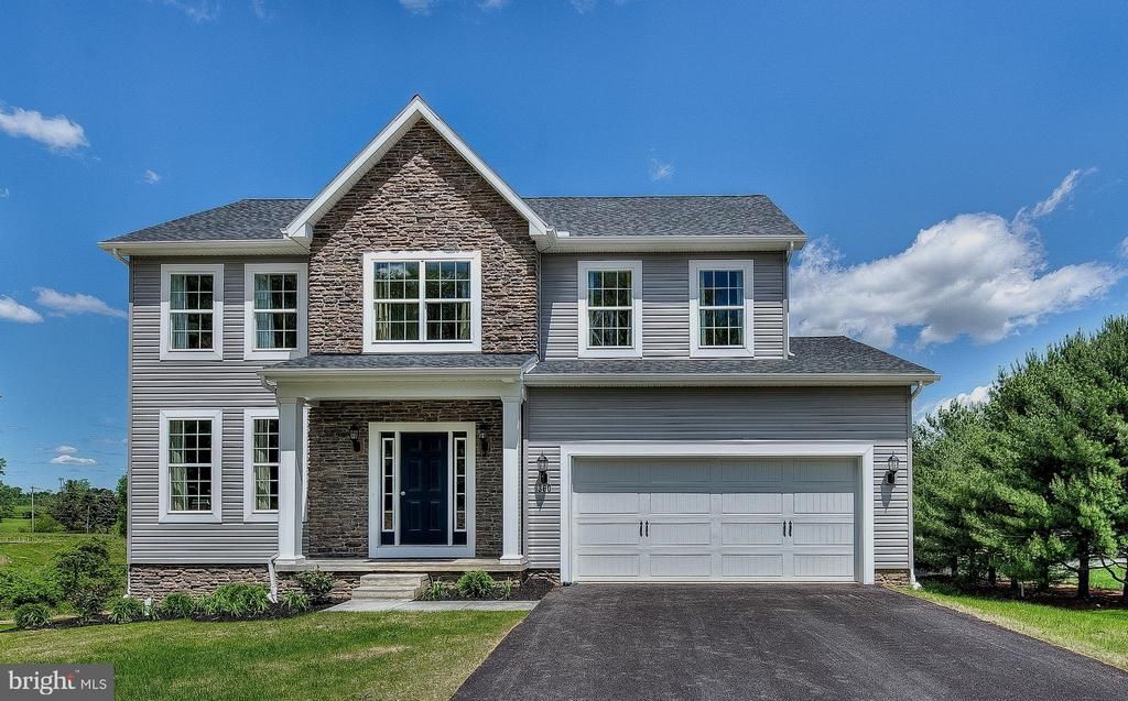 120 Antietam Run, Unit 128, Hanover, PA 17331 Main Photo