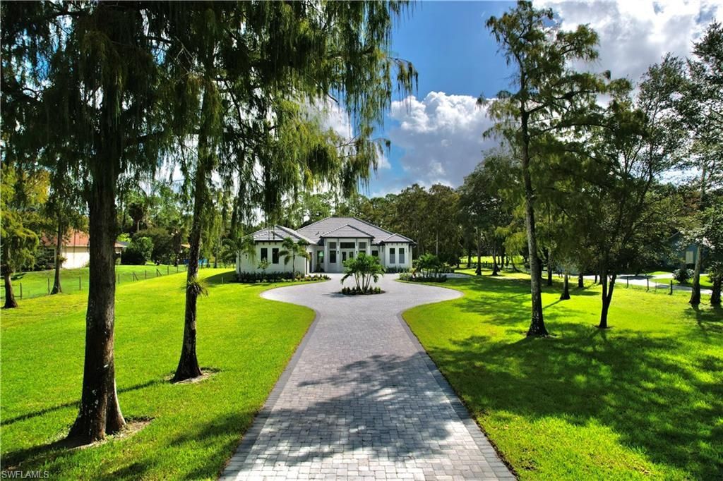 428 21st St Sw, Naples, FL 34117 Photo