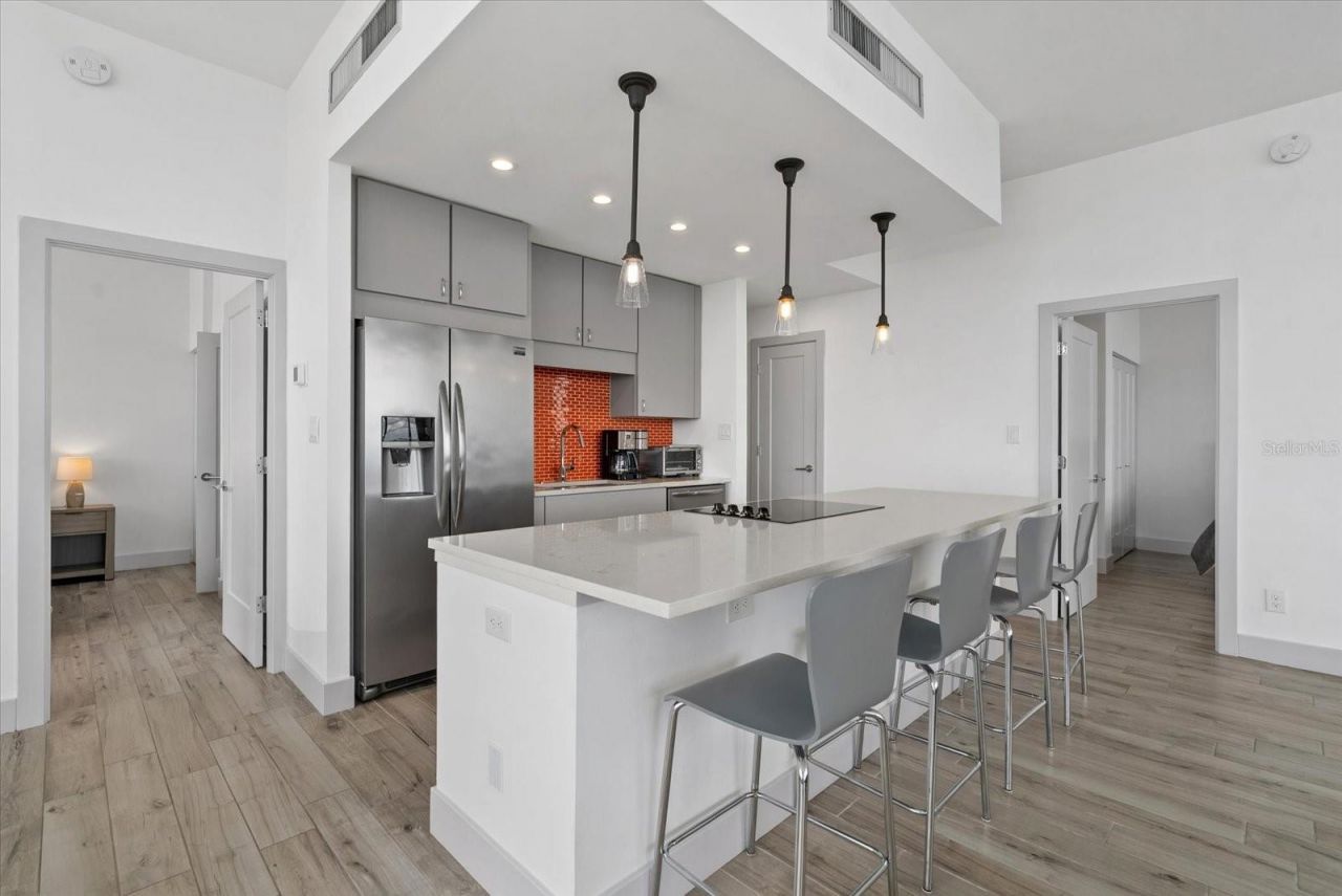 5400 Ocean Boulevard, Unit 17-04, Sarasota, FL 34242 Photo