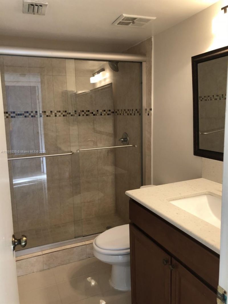 151 Lakeview Dr, Unit 201, Weston, FL 33326 Photo