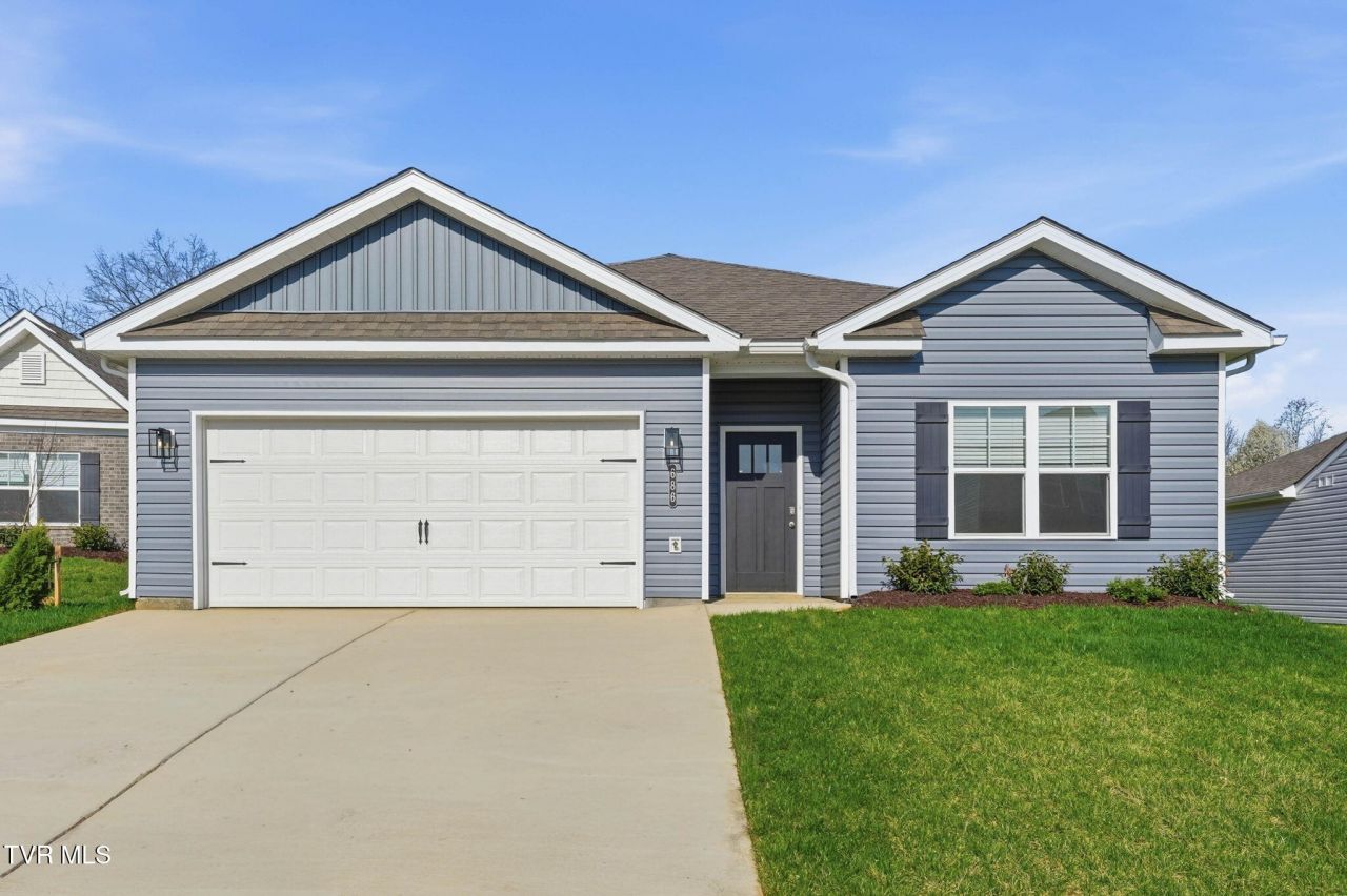 686 Saint Andrews Drive, Kingsport, TN 37664 Main Photo