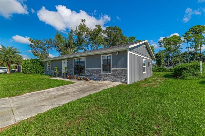 1809 SW Capehart Ave, Port Saint Lucie, FL 34953 Photo