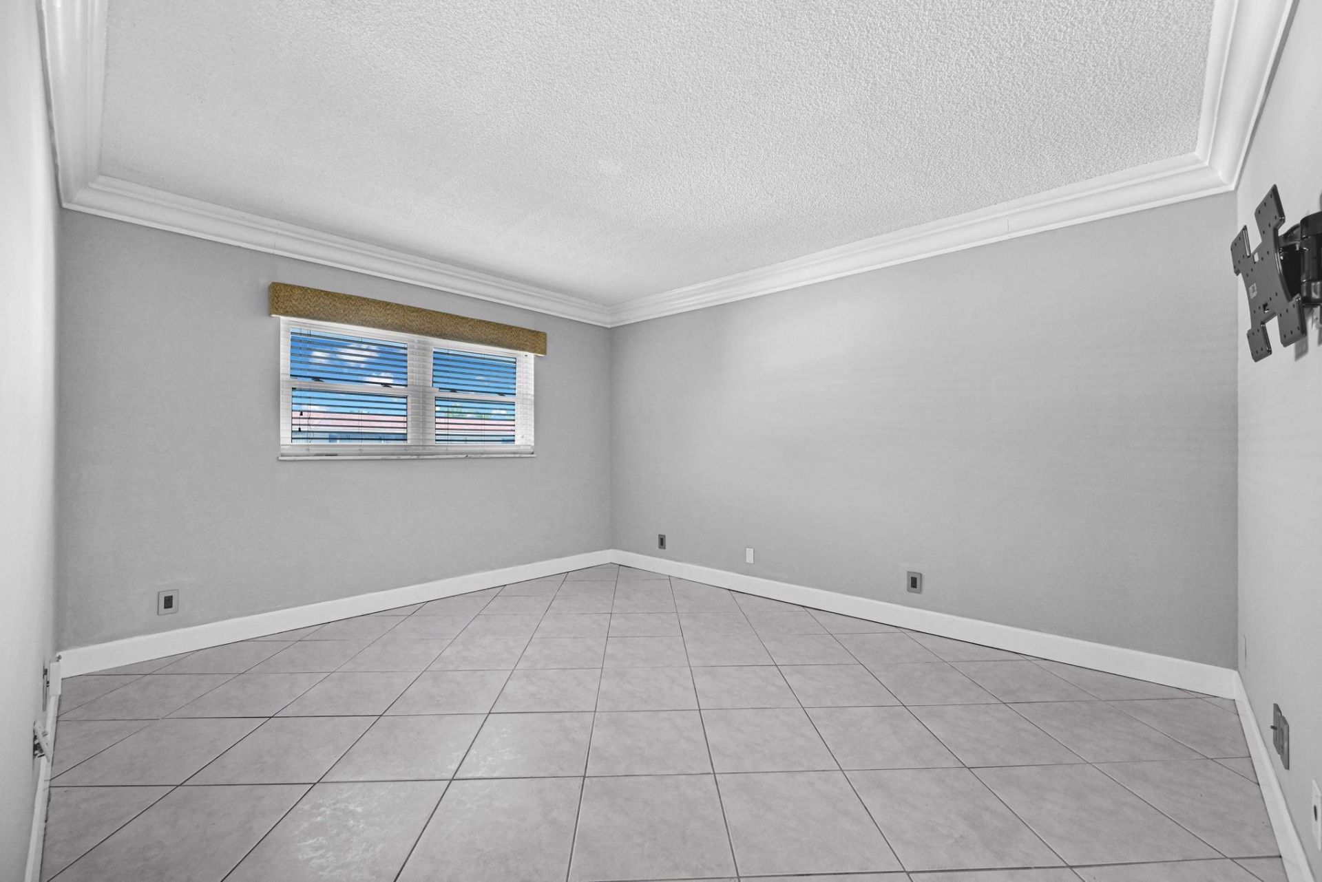 1775 N Andrews Square, Unit 308W, Fort Lauderdale, FL 33311 Photo