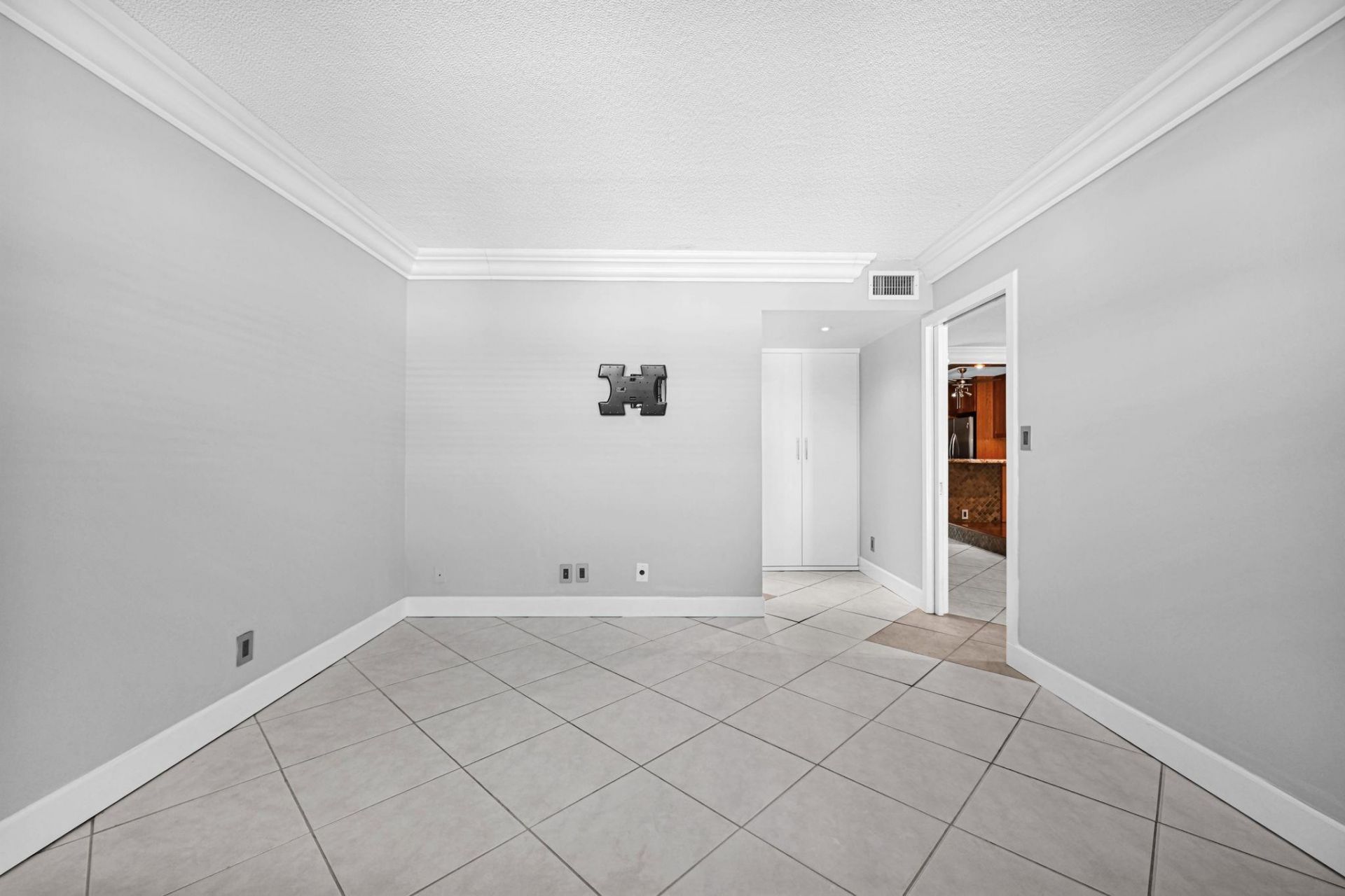 1775 N Andrews Square, Unit 308W, Fort Lauderdale, FL 33311 Photo