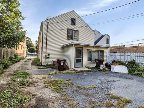 430 W Virginia Street, Unit 1, Crystal Lake, IL 60014