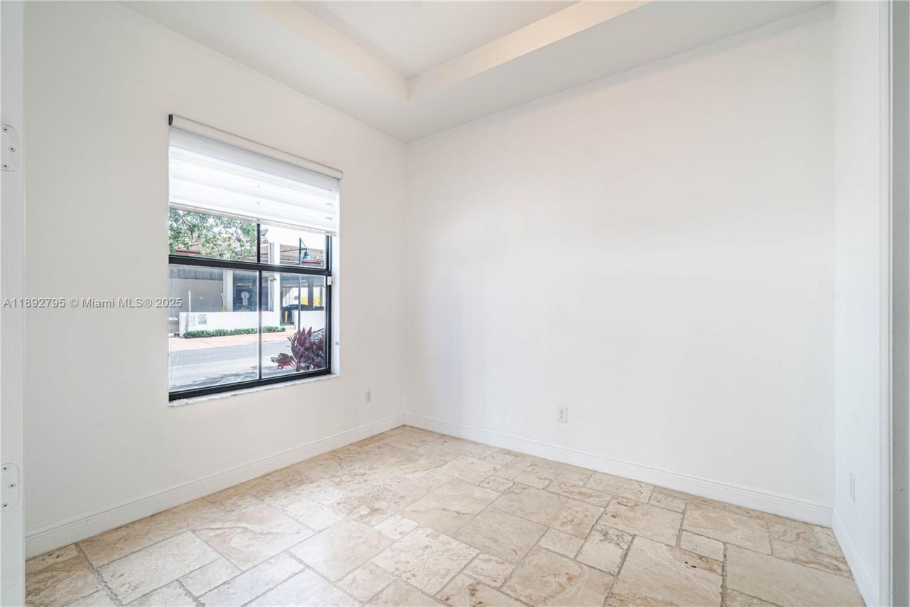 8478 NW 52nd St, Unit 8478, Doral, FL 33166 Photo