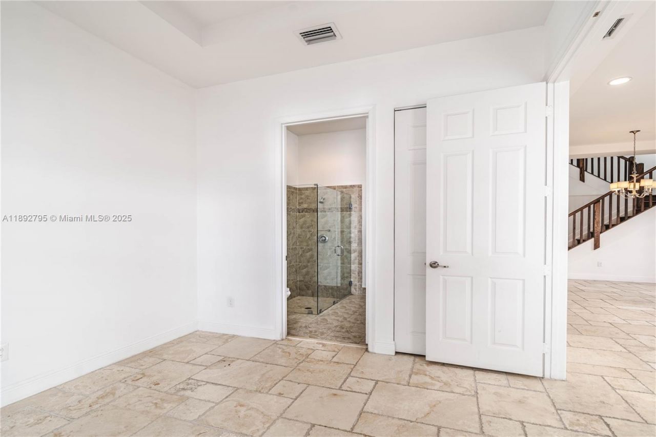 8478 NW 52nd St, Unit 8478, Doral, FL 33166 Photo