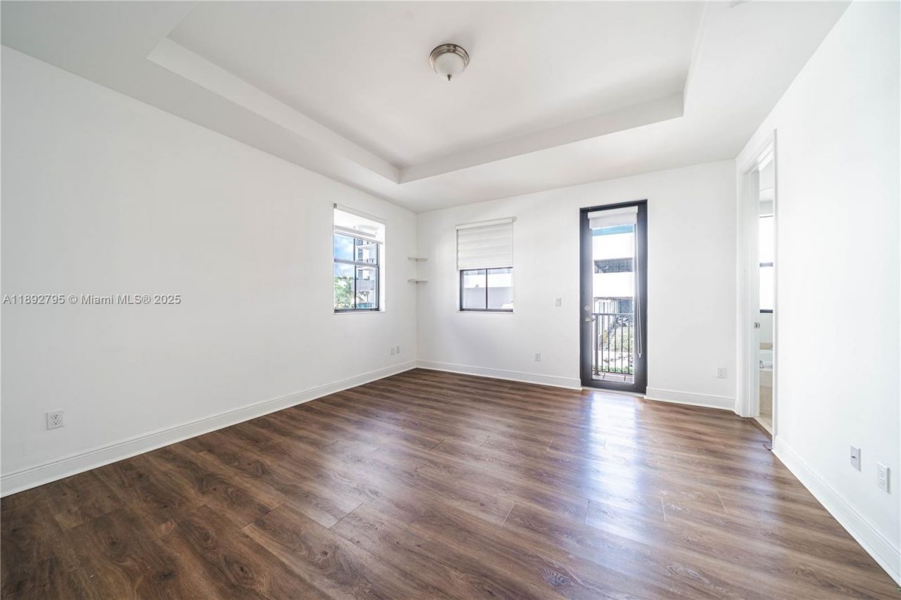 8478 NW 52nd St, Unit 8478, Doral, FL 33166 Photo