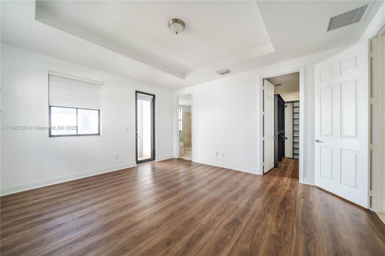 8478 NW 52nd St, Unit 8478, Doral, FL 33166 Photo