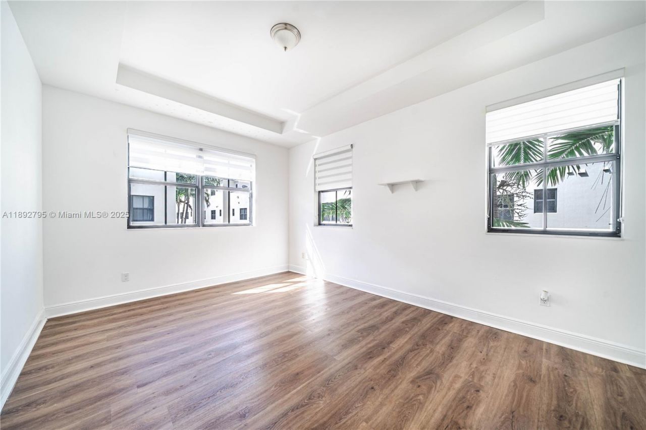 8478 NW 52nd St, Unit 8478, Doral, FL 33166 Photo