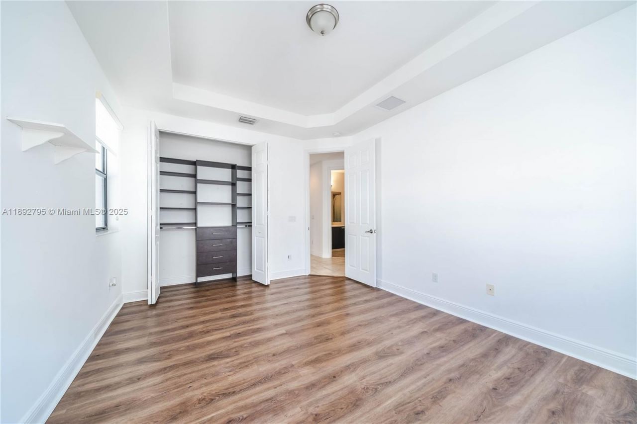 8478 NW 52nd St, Unit 8478, Doral, FL 33166 Photo