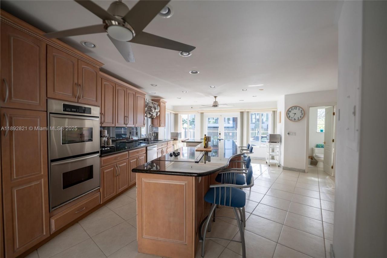 2701 N Atlantic Blvd, Fort Lauderdale, FL 33308 Photo