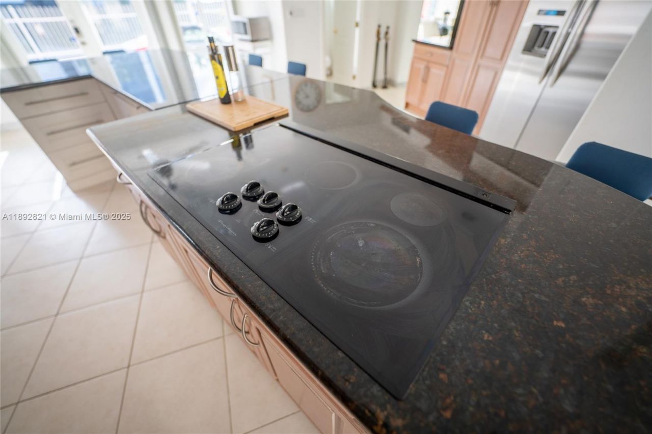 2701 N Atlantic Blvd, Fort Lauderdale, FL 33308 Photo