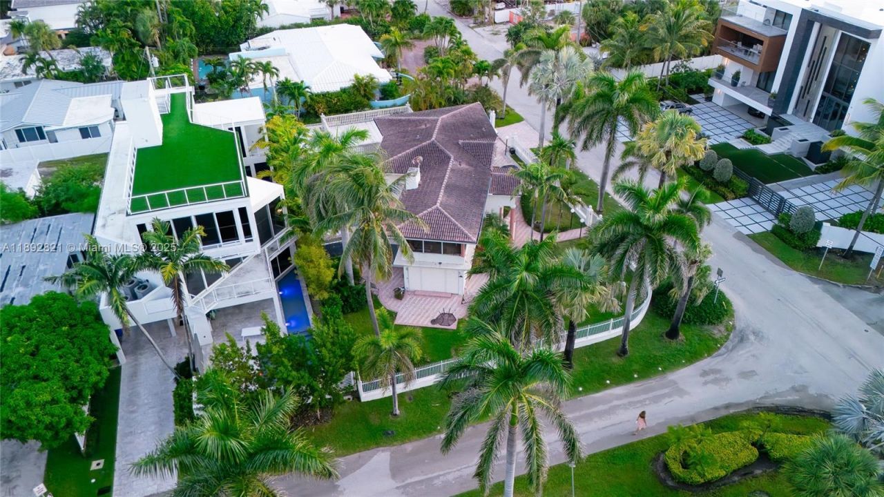 2701 N Atlantic Blvd, Fort Lauderdale, FL 33308 Photo