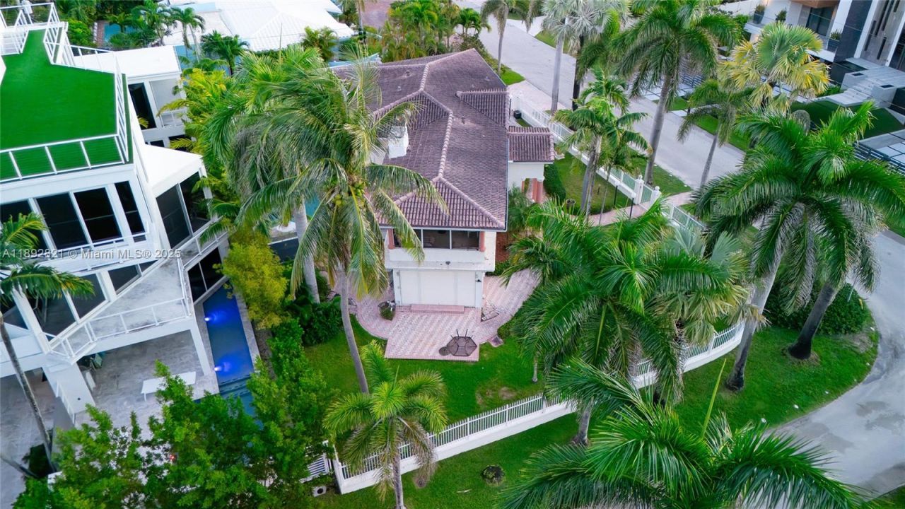 2701 N Atlantic Blvd, Fort Lauderdale, FL 33308 Photo