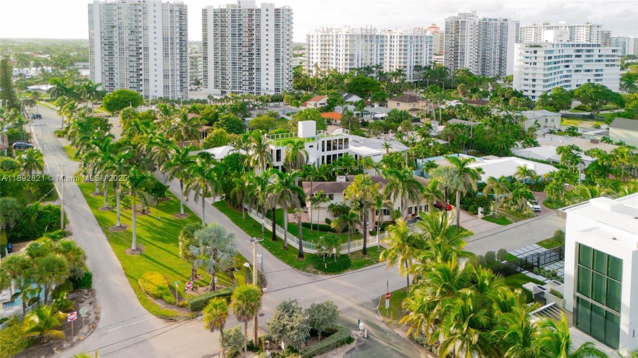 2701 N Atlantic Blvd, Fort Lauderdale, FL 33308 Photo