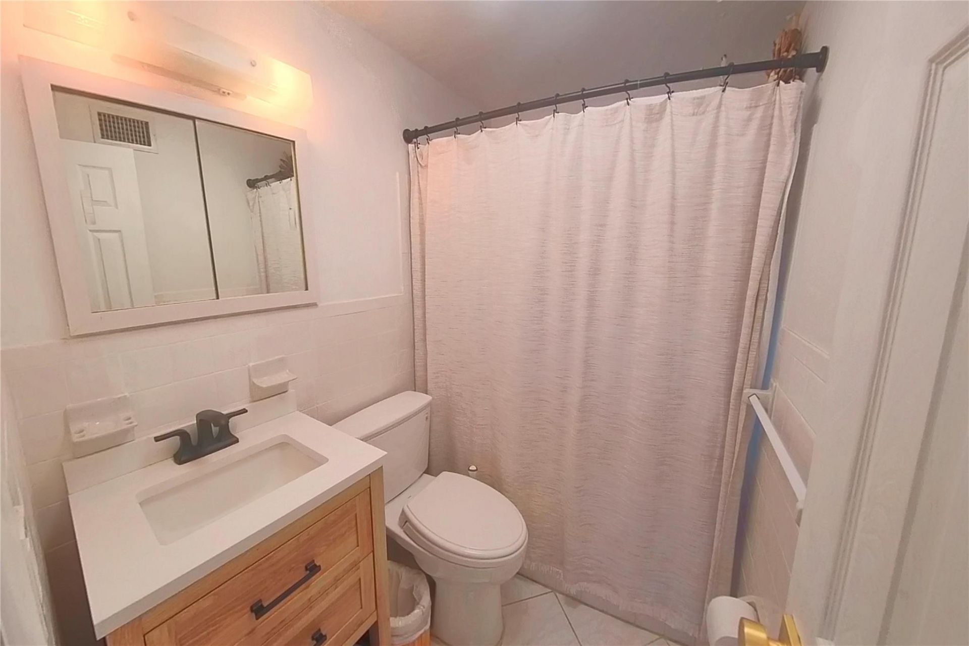 1000 SE 4th Street, Unit 209, Fort Lauderdale, FL 33301 Photo