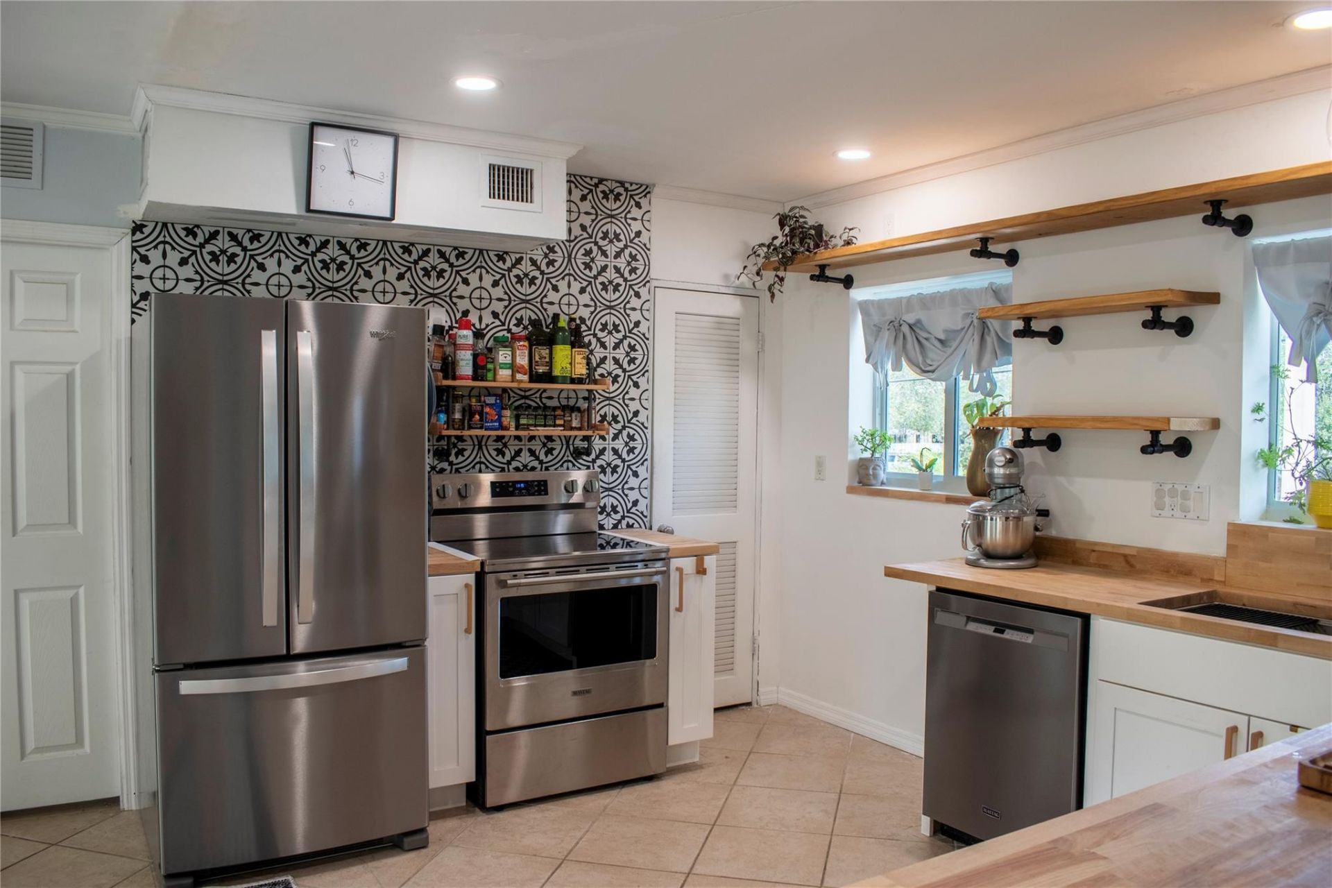 1000 SE 4th Street, Unit 209, Fort Lauderdale, FL 33301 Photo