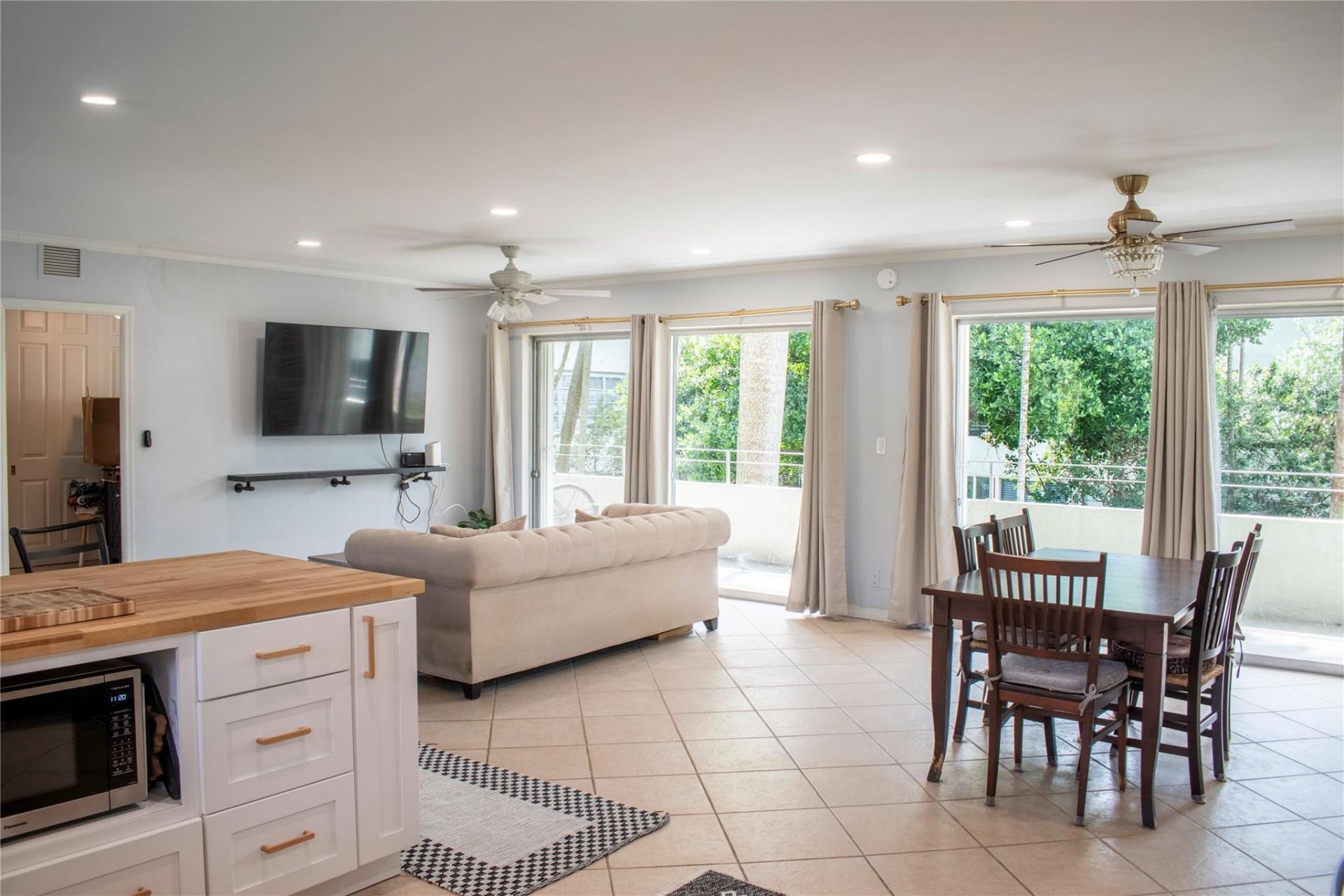 1000 SE 4th Street, Unit 209, Fort Lauderdale, FL 33301 Photo