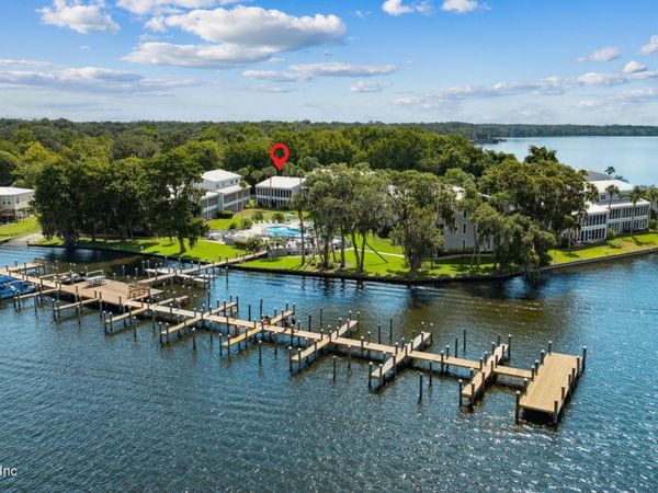 210 RIVER BEND Place, Unit B, Welaka, FL 32193