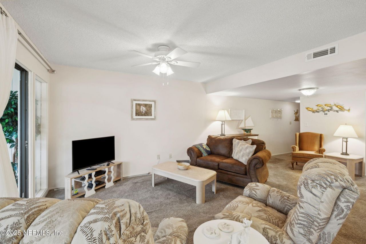 210 River Bend Place, Unit B, Welaka, FL 32193 Photo