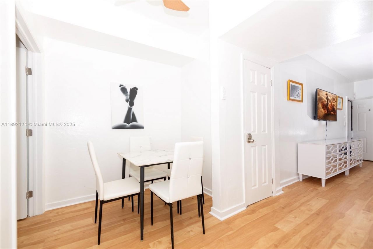 545 Michigan Ave, Unit 2, Miami Beach, FL 33139 Photo