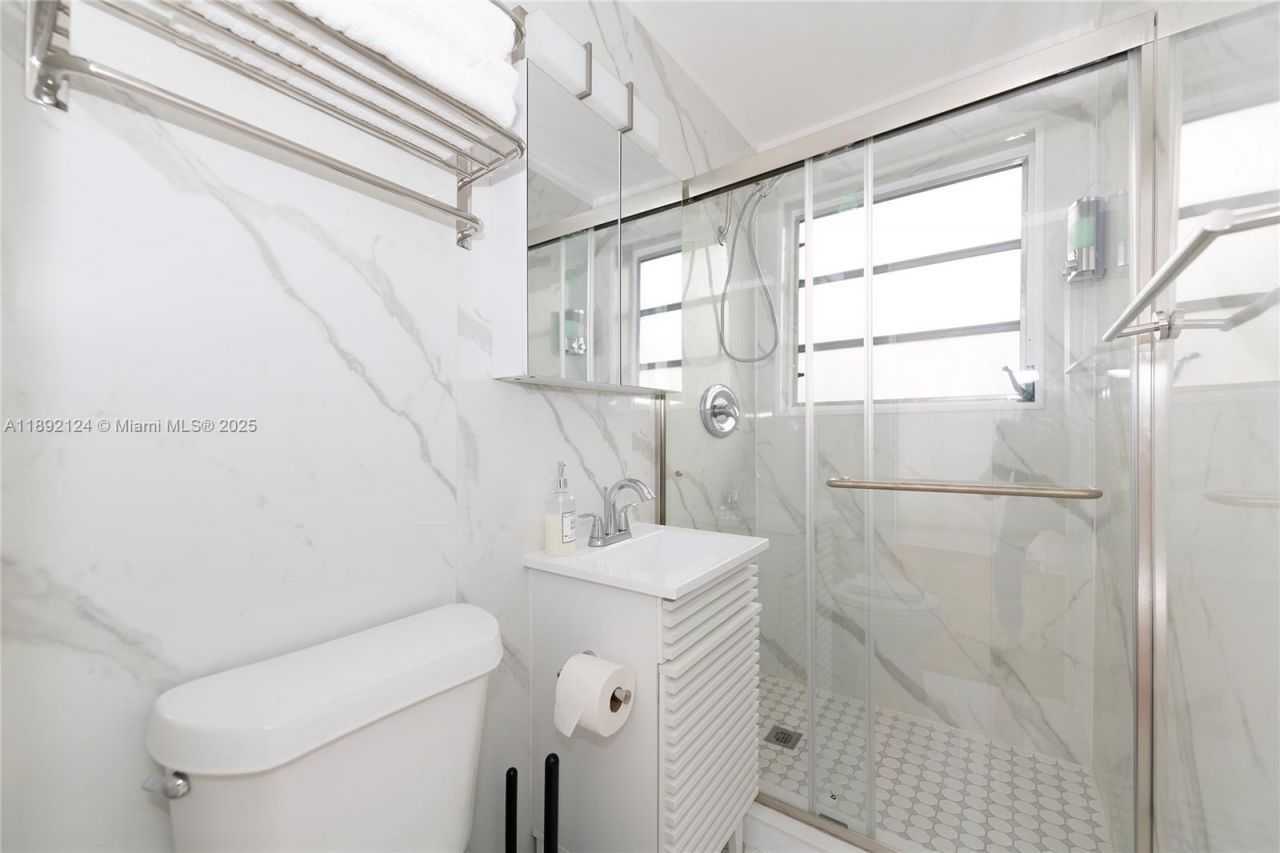 545 Michigan Ave, Unit 2, Miami Beach, FL 33139 Photo