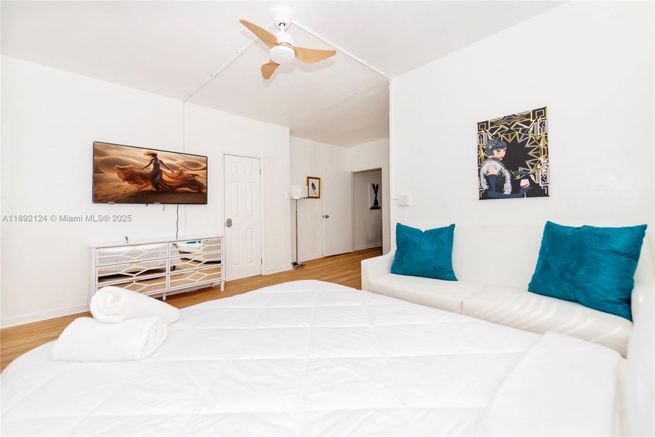 545 Michigan Ave, Unit 2, Miami Beach, FL 33139 Photo