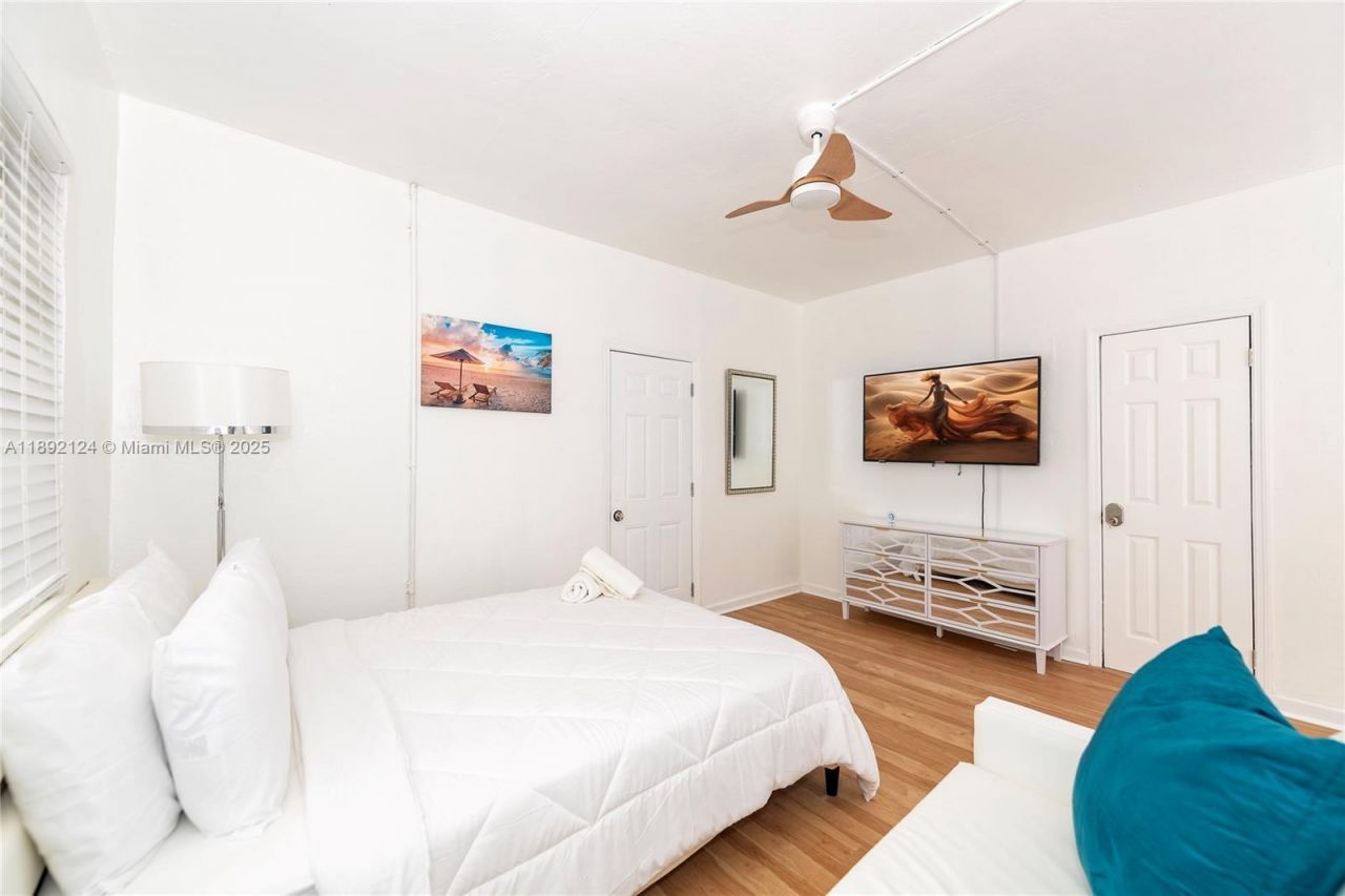 545 Michigan Ave, Unit 2, Miami Beach, FL 33139 Photo