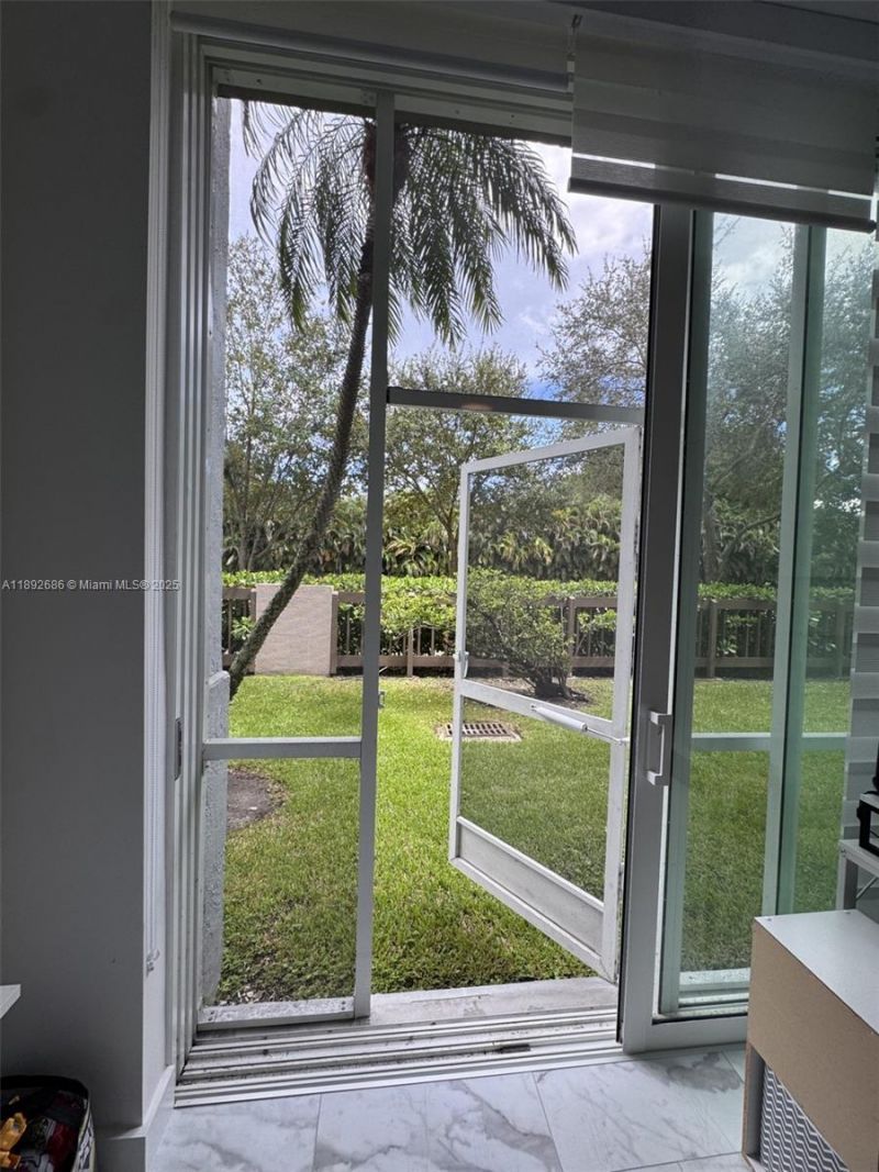 9725 NW 52nd St, Unit 114, Doral, FL 33178 Photo