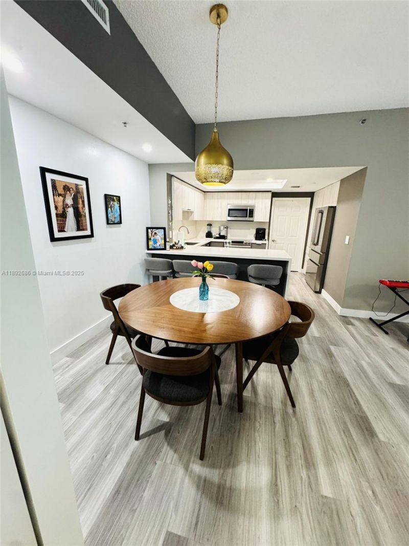 9725 NW 52nd St, Unit 114, Doral, FL 33178 Photo