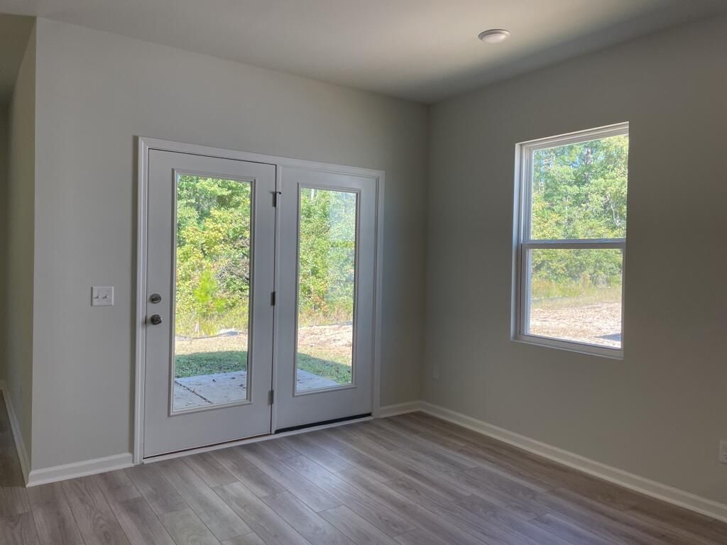 239 W Bradford Pointe Drive Photo 14