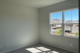 239 W Bradford Pointe Drive photo 4