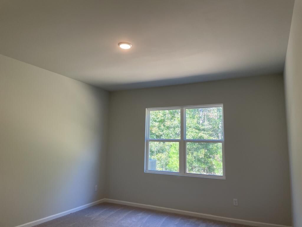 239 W Bradford Pointe Drive Photo 9