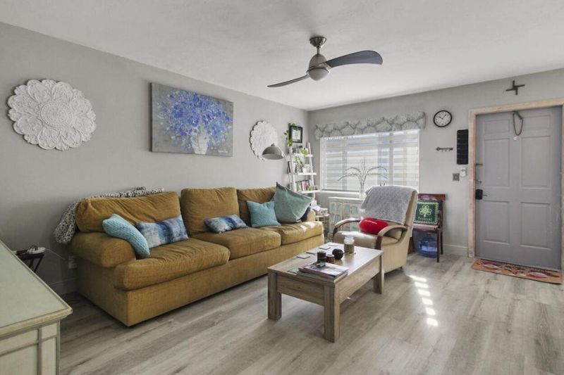 2920 Lake Osborne Drive, Unit 103, Lake Worth Beach, FL 33461 Photo