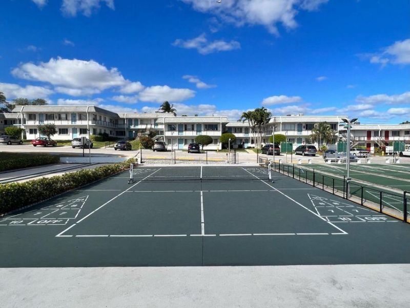2920 Lake Osborne Drive, Unit 103, Lake Worth Beach, FL 33461 Photo