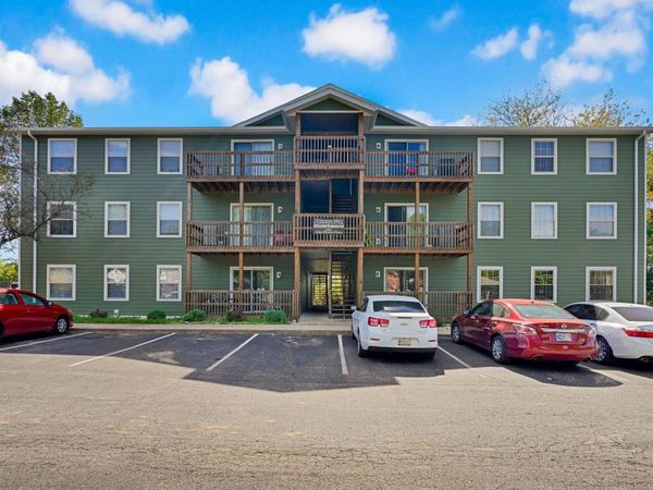 3220 E John Hinkle Place, Unit B, Bloomington, IN 47408